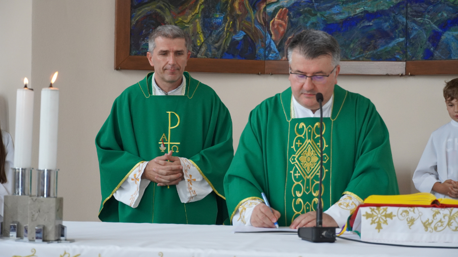 Uvođenje novog župnika u službu